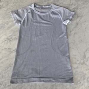 Lululemon Swiftly Tech Short Sleeve Hip Length Shirt